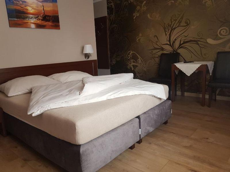 Villa Carmen เมียนซีวอเจีย ภายนอก รูปภาพ